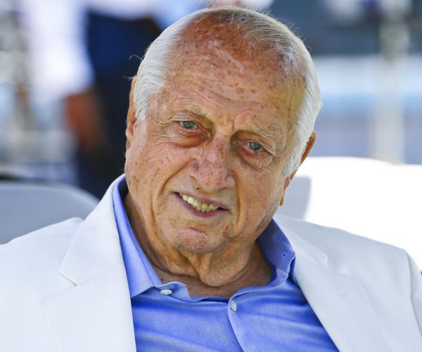 Ex-Dodgers Manager Lasorda in ICU