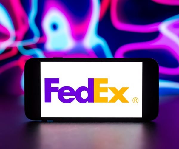 FedEx Jumps 12% on Profit Beat, Improved Margins
