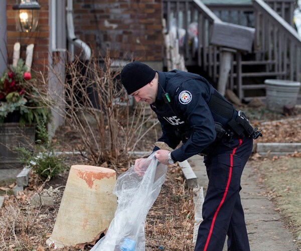Toronto Serial Killer: 5 Things to Know About Landscaper Suspected of Burying 5