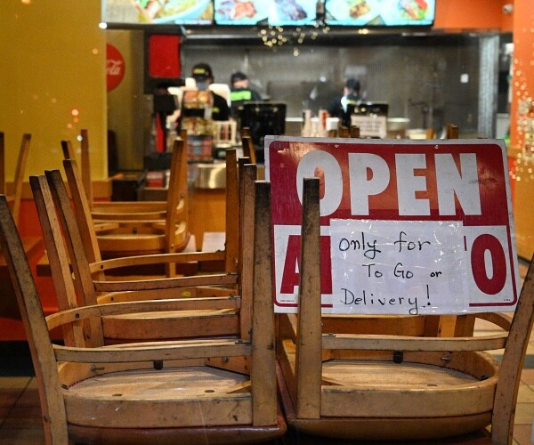 employees work in restaurant