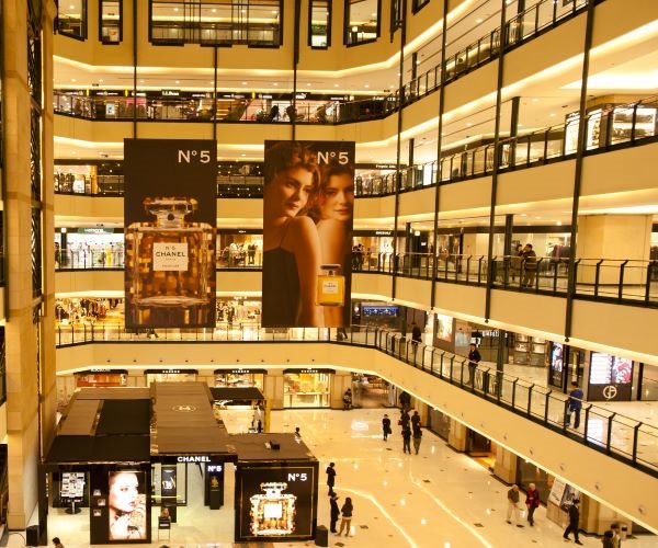 Luxury Retail Flourishes in the Heartland