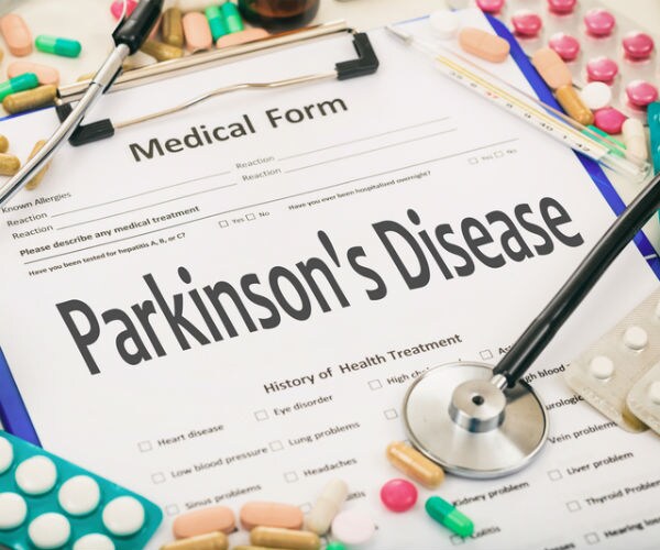 Japan Scientists to Use 'Reprogrammed' Stem Cells to Fight Parkinson's