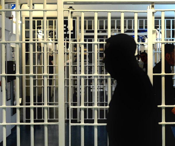 DOJ: Prison Population Drops to Lowest Level Since 2004