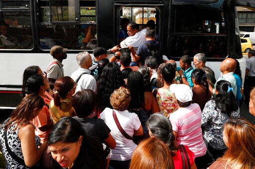 Last Remaining US Diplomats Leave Venezuela