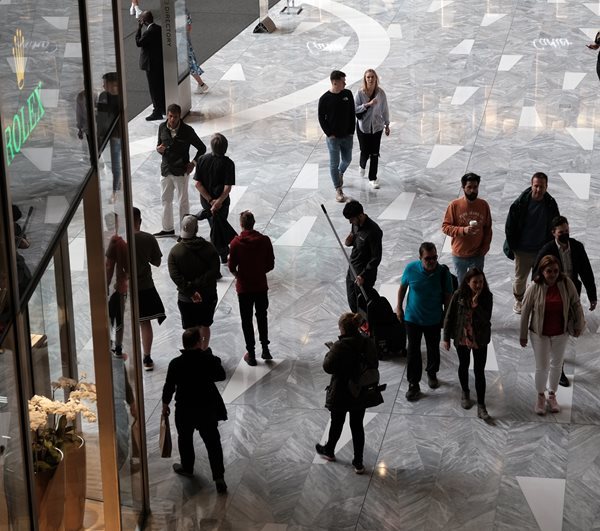 US Consumer Confidence Rises for 2nd Straight Month