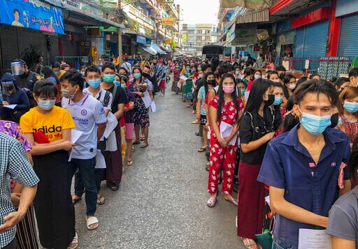 Thousands Line up for Tests amid Thailand Virus Outbreak