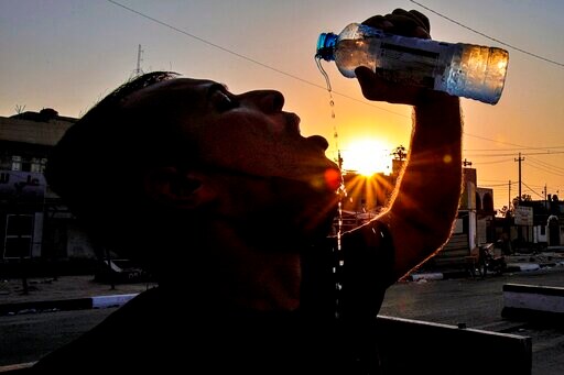 Record Temperatures, Pending Deals Inflame Iraq's Power Woes