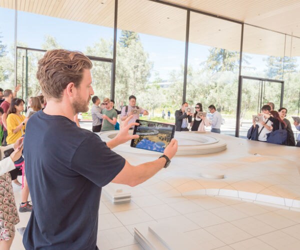 Apple Buys Startup Focused on Lenses for AR Glasses