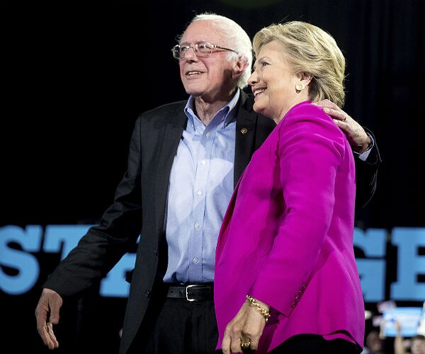 Democratic Party's Clinton, Sanders Camps Face Tension