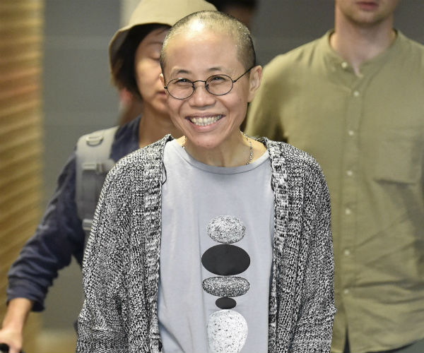 Widow of Chinese Nobel Dissident Liu Xiaobo Arrives in Berlin