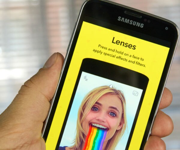 Snap Slips Below IPO Price Amid Doubts Over Its Future Growth