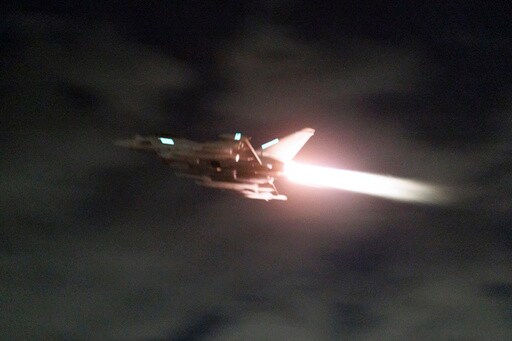 Russia and China Clash with US and UK over Attacks on Yemen Rebels for Strikes on Red Sea Ships