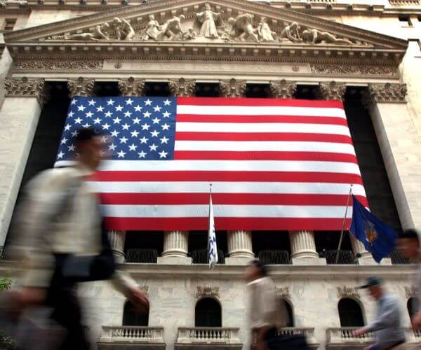 US Stock Futures Slip as Rate-Cut Hopes Ebb 