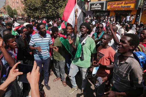 Sudan Security Forces Fire Tear Gas at Anti-coup Protesters