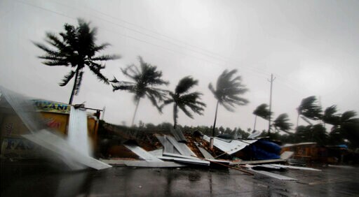 Cyclone Fani Hits India's East Coast; 1.2 Million Evacuated