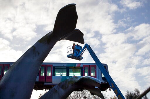 Dutch Train Caught by Whale Sculpture to be Salvaged