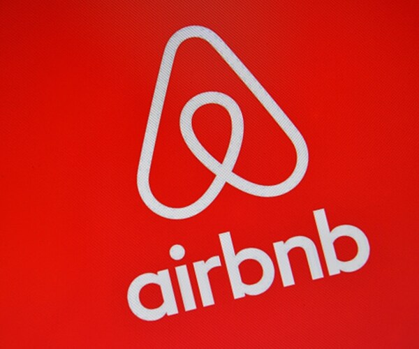 Home-Rentals Giant Airbnb Plans Public Listing in 2020