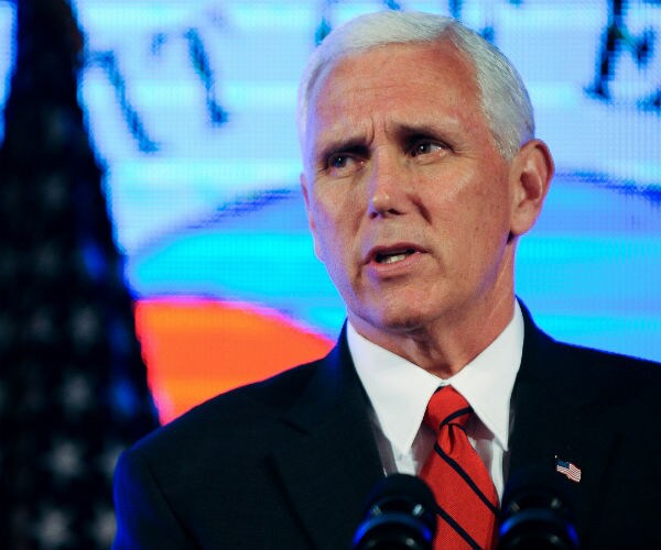 Amid White House Crisis, Pence Tries to Avoid Political Fray