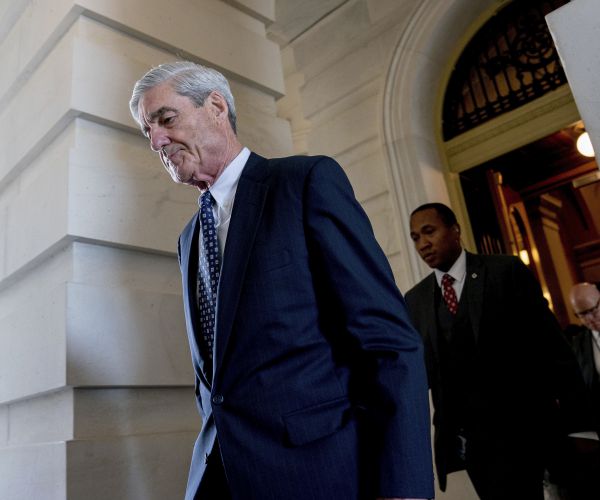 3 Reasons Mueller Should Be Removed as Special Prosecutor