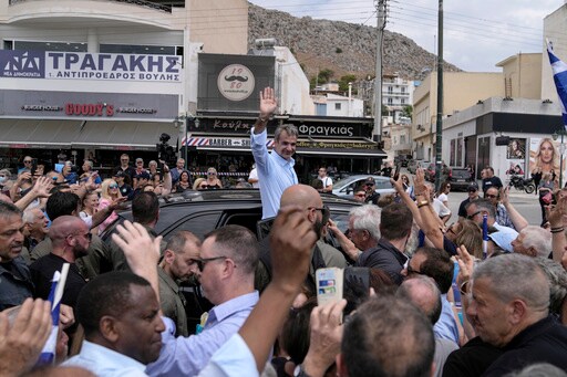 Greek Elections a One-horse Race after Conservatives Topple Left-wing Strongholds