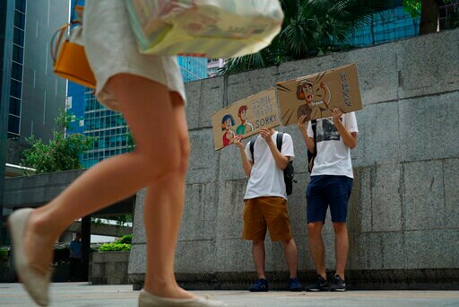 A Few Hong Kong Protesters Apologize for Disrupting Lives