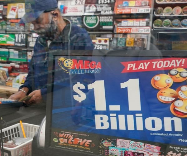 Mega Millions Swells to $1.1 Billion