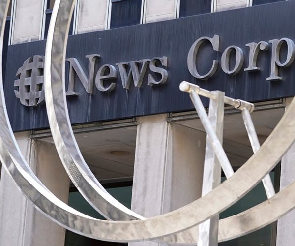 Fox Loses $930M in Market Value on Carlson Exit