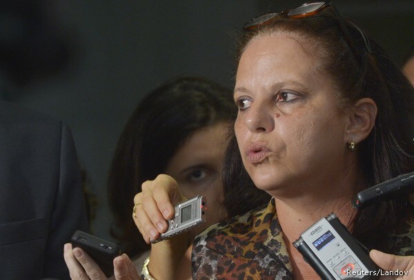 Cuban Doctor Defects in Brazil over Pay, Seeks Asylum