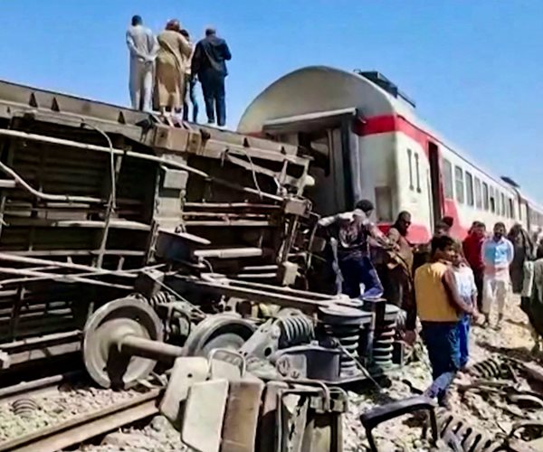 Trains Collide in Southern Egypt, Killing at Least 32