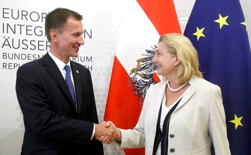 British Foreign Secretary Warns against Messy EU Divorce