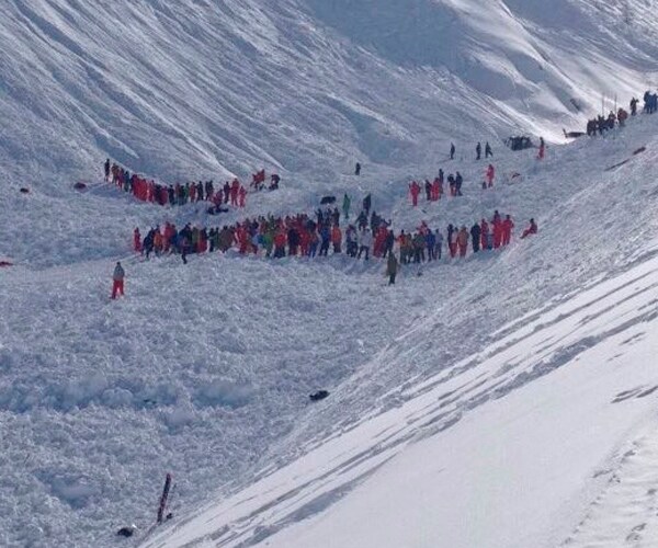 France Avalanche Kills 4 at Tignes Alps Ski Resort