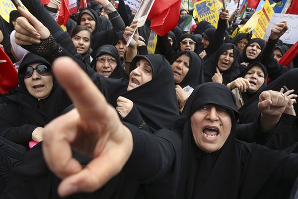 Obama Mistakenly Sees Iran Deal as Escape from Mideast 