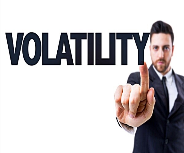 Volatility Traders Bet Turmoil Will Get Worse as Virus Spreads