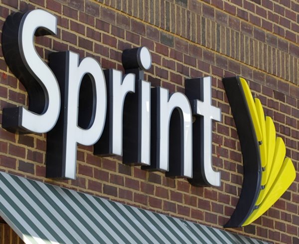 Sprint, SoftBank Said to Start Informal Deal Talks With T-Mobile
