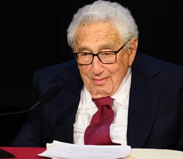 China's Defense Minister, Kissinger Hold Talks on Sino-US Relations