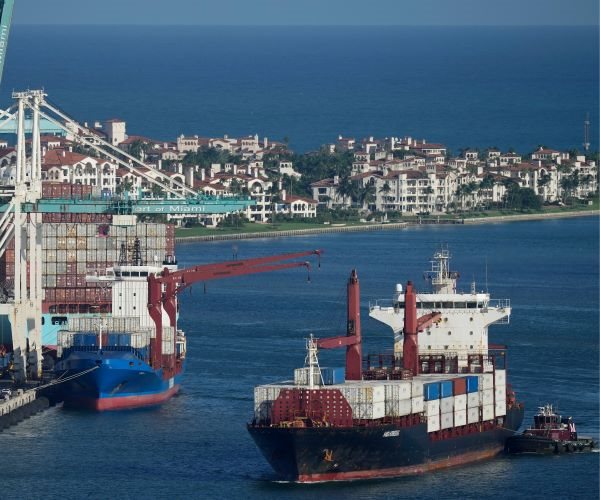 Global Supply Chain Stress at 1-1/2 Year Low: NY Fed