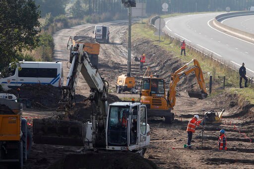 The Latest: Germany Could Extend Border Checks again