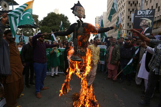 Strike Shuts Kashmir to Remember Man Executed by India
