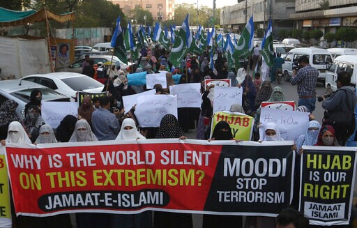 Pakistan Women Protest India's Ban on Headscarves in Schools