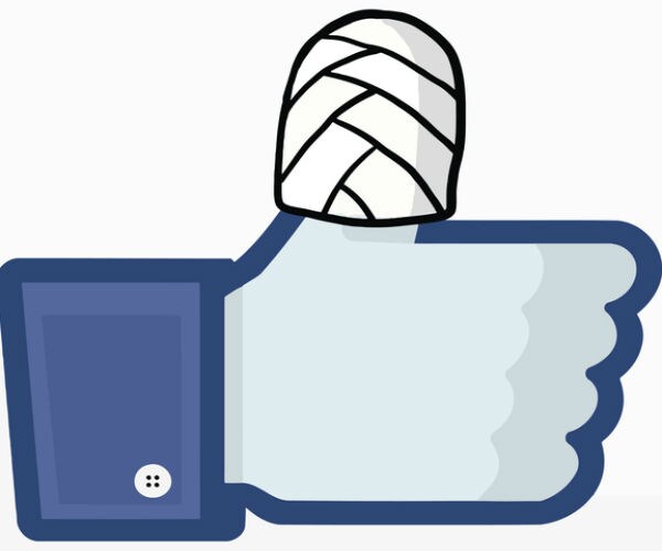 Facebook Fallout Spreads With Product Delay, Privacy Overhaul