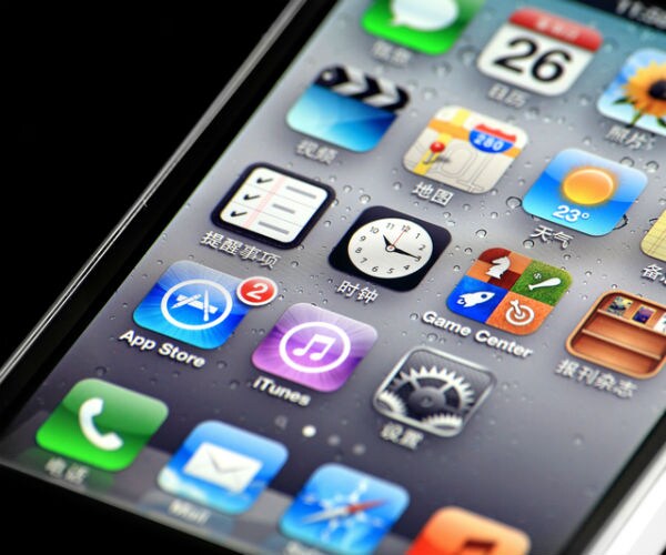 Apple IPhone Sales Beat Estimates