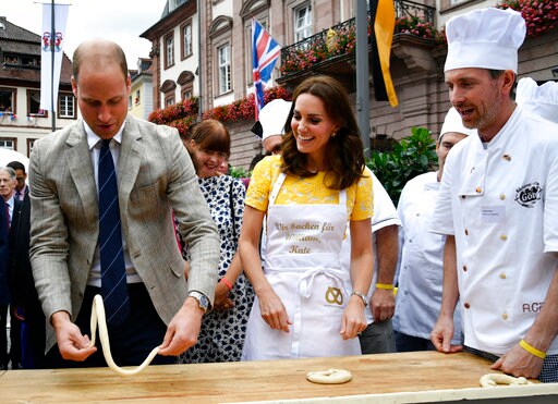 UK Royals Make Pretzels, Visit German Cancer Research Center