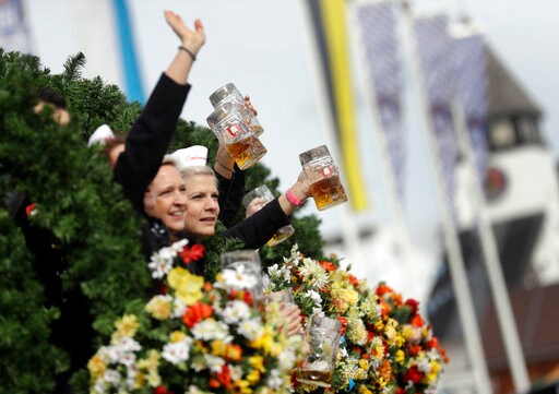 It's Tapped: Beer Flows as Oktoberfest Opens in Munich