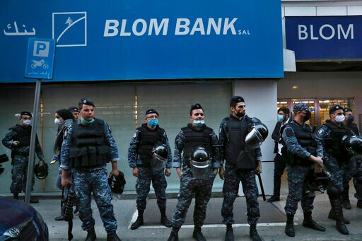 Lebanon PM Blames Currency Crash on Central Bank Governor