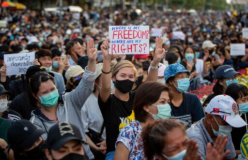 Thai Protesters Hold Ambitious Rally for Democratic Reforms