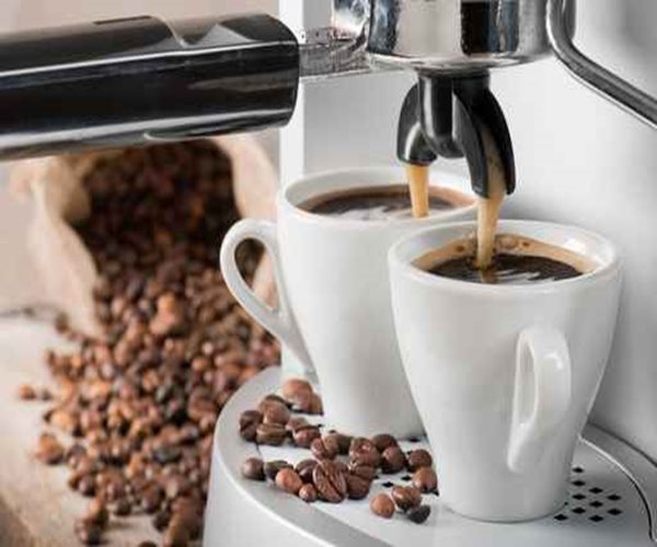 Both Parents' Caffeine Intake Linked to Miscarriage Risk