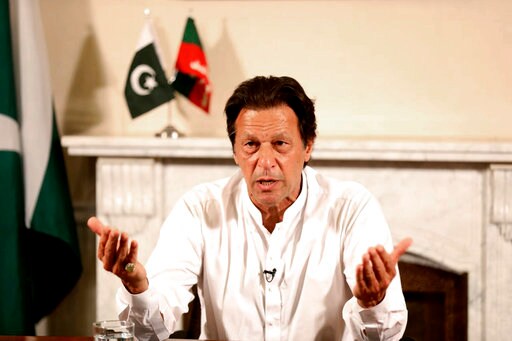 Cricket Star Imran Khan Wins in Pakistan but Needs Coalition