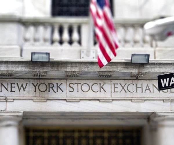 Futures Edge Lower as BofA, Bank Earnings Roll In