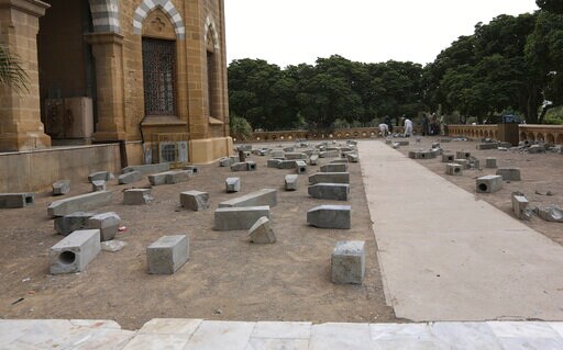 Pakistan Shuts Art Exhibit Denouncing Deadly Police Raids