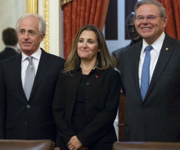 Senators Seek to Soothe Relationship With Canada